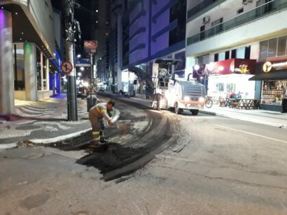 Requalificação das ruas de Balneário Camboriú estará em quatro ruas nesta semana