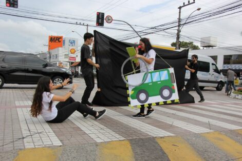 Apresentação mobiliza para atenção ao trânsito em Balneário Camboriú