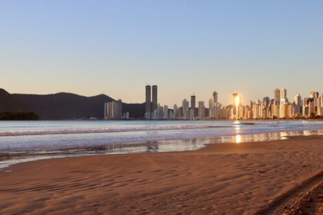 Praias de Balneário Camboriú estão aptas para banho