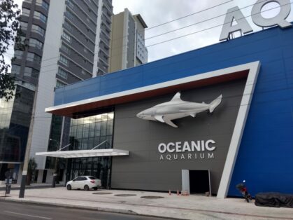 Aquário gigante de Balneário Camboriú deve inaugurar em breve. Leia na coluna “turismo & negócios” por Carlos Mello