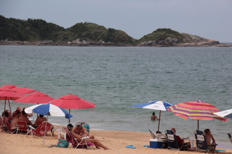 Bandeira Azul será hasteada no dia 12 em Balneário Camboriú