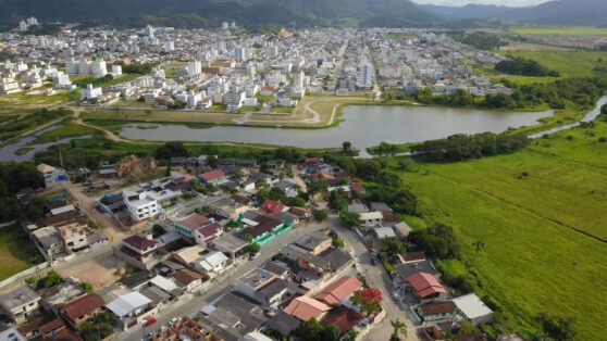 Camboriú é opção para quem quer curtir férias com aventuras