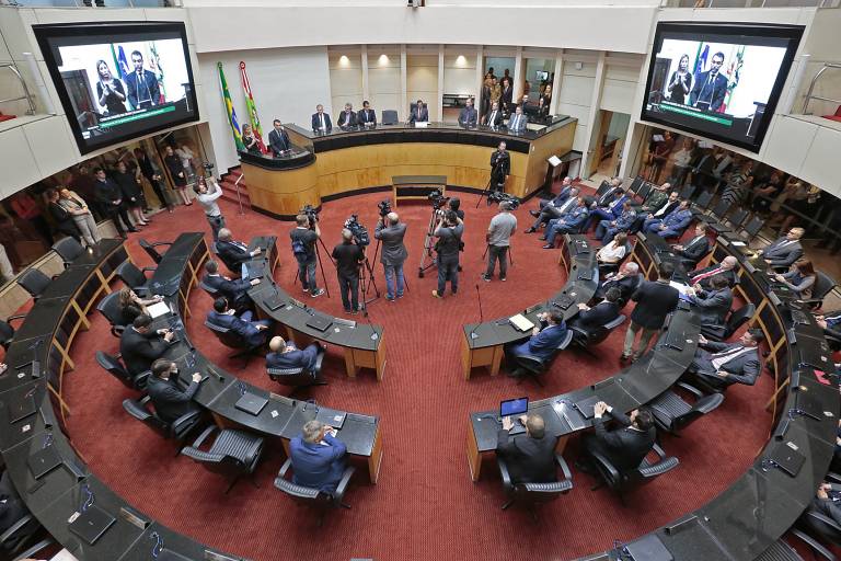 Assembleia Legislativa de Santa Catarina retoma atividades