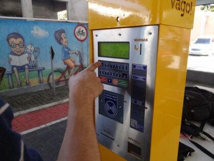 Balneário Camboriú suspende cobrança do estacionamento rotativo