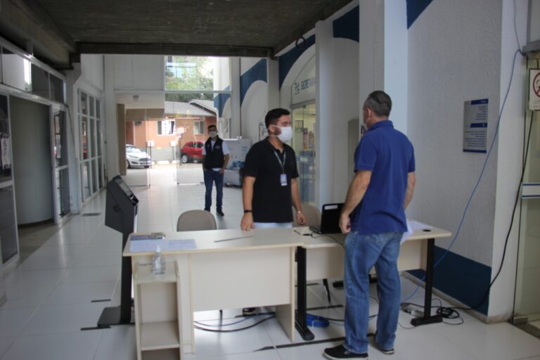 Balneário Camboriú mantém atendimento ao público com medidas de proteção