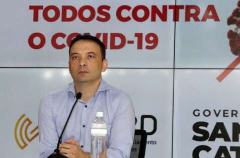 Em meio a denúncias secretário de saúde de SC pede exoneração