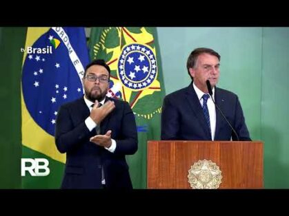 Bolsonaro fala sobre troca de comando na Petrobras