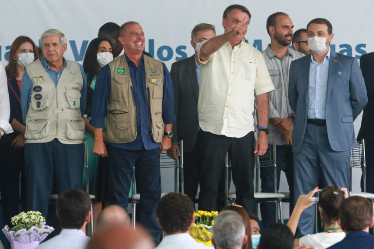 “nao-devemos-nos-acovardar”,-diz-bolsonaro-durante-visita-a-florianopolis-–-sc-portais-de-noticias