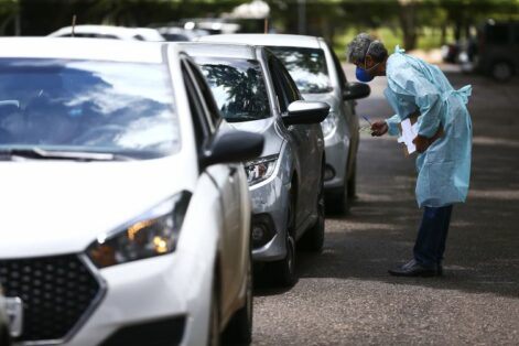 Covid-19: começa hoje vacinação no DF para idosos de 76 a 78 anos