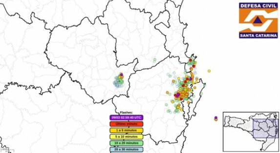 Grande Florianópolis registra cerca de 1,8 mil raios na madrugada desta terça-feira