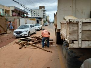 Secretaria de Obras realiza trabalhos com várias equipes