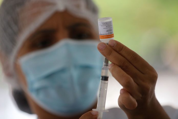 covid-19:-governo-do-parana-quer-comprar-16-milhoes-de-vacinas