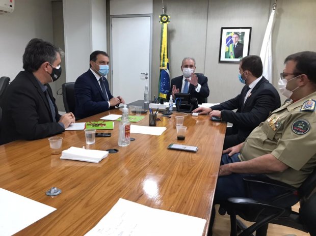 em-brasilia,-governador-reforca-demandas-de-santa-catarina-ao-novo-ministro-da-saude