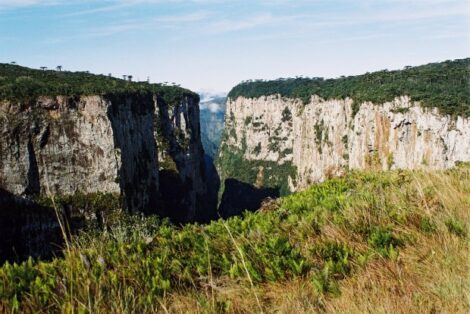 Carlos Moisés anuncia R$ 7,1 milhões para o primeiro lote de nova sinalização turística em Santa Catarina