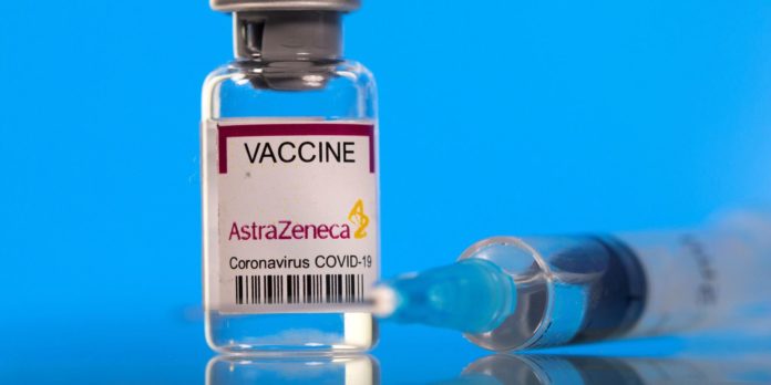 lote-de-220-mil-doses-da-vacina-do-covax-facility-chega-ao-brasil