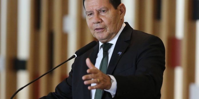 mourao-diz-que-bolsonaro-autorizou-nova-operacao-militar-na-amazonia