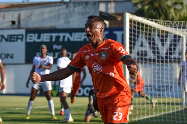 Camboriú FC estreia com vitória no Campeonato Catarinense