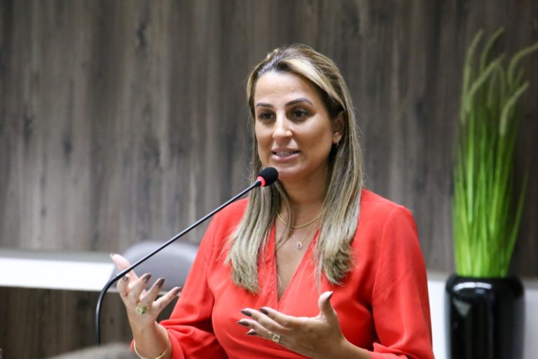 Juliana Pavan propõe a criação do Banco de Material de Construção em Balneário Camboriú