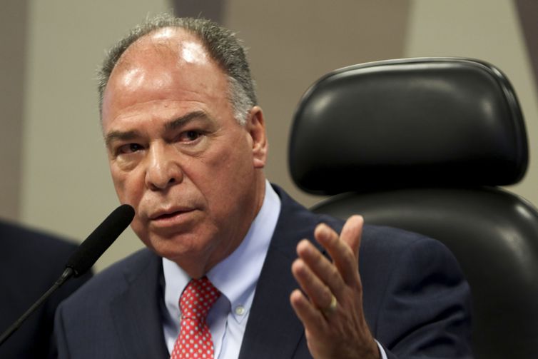 Bezerra apresenta na segunda proposta para compensar aumento do diesel