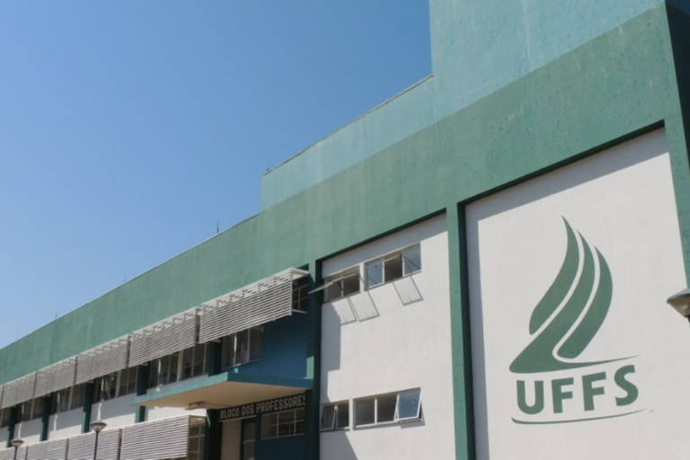 UFFS anuncia Processo seletivo para contratar 12 professores