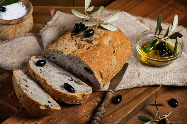 Pão de azeite com azeitonas: uma receita saborosa e saudável