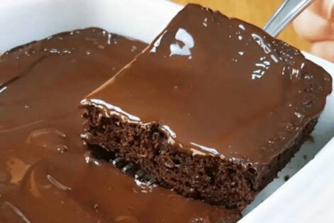Bolo de Chocolate sem farinha e sem leite: Fofinho e molhadinho