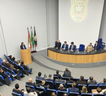 Estado entrega mais cinco viaturas para delegacias de Proteção à Criança, ao Adolescente, à Mulher e ao Idoso