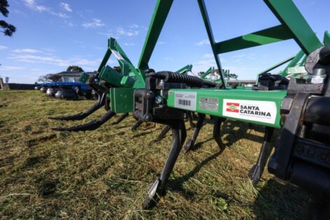 AVISO DE PAUTA: Governo do Estado entrega nesta quinta-feira equipamentos agrícolas para região de Campos Novos