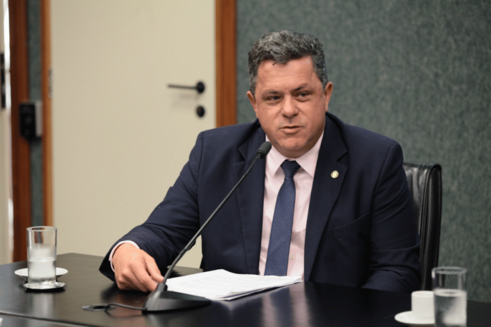 Foto : Deputado Ivan Naatz ( PL) : reforço para os orçamentos municipais. ( Divulgação)