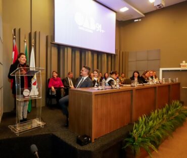 Vice-governadora destaca iniciativa da OAB/SC em debater a representatividade das mulheres nos três Poderes e o combate à violência doméstica