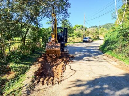 Prefeitura inicia obras de qualificação de acesso ao Ribeirão da Ilha