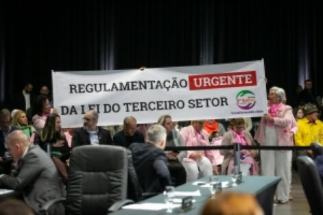 Mais entidades da região Sul ocupam a tribuna do Alesc Itinerante