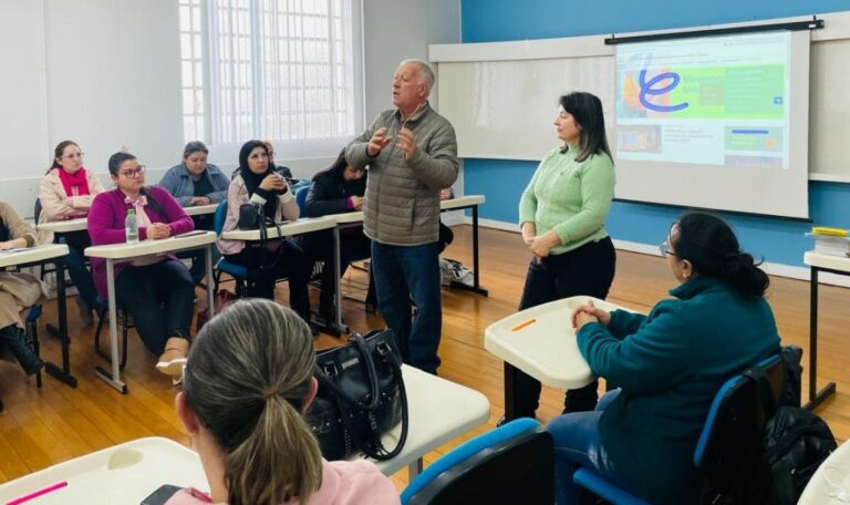 Udesc promove formação para educadores da rede municipal de ensino em Caçador