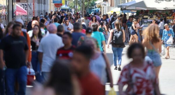 Economia aquecida: comércio catarinense bate recorde de vendas no Dia dos Pais 2024