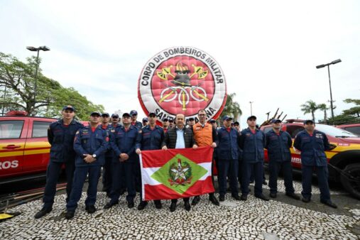 Governador acompanha envio de bombeiros militares catarinenses para combater incêndios no Mato Grosso do Sul