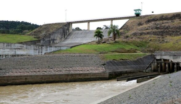 Defesa Civil de SC realiza manutenção inédita na Barragem de Ituporanga para garantir segurança hídrica