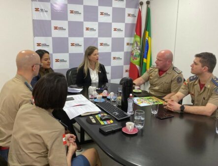 Assistência Social e Bombeiros Militares de SC discutem parcerias para ampliação de projetos comunitários