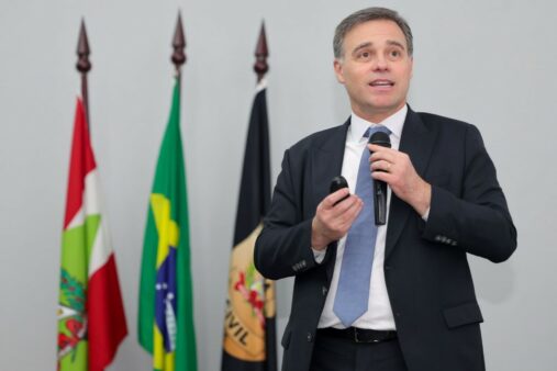 Em evento da Polícia Civil, ministro do STF, André Mendonça, diz que governança é fundamental para enfrentar o crime organizado