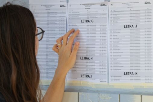 Mais de 69 mil pessoas comparecem ao último dia de provas do maior concurso público da Educação de SC