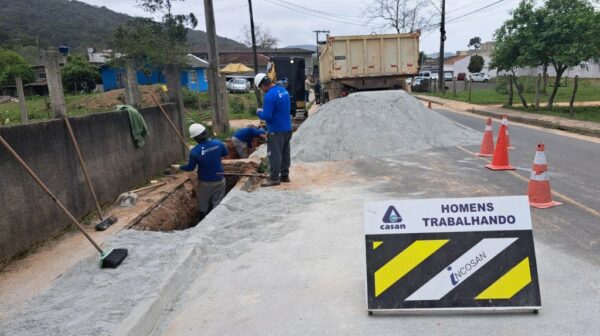 CASAN inicia obra para levar mais água ao Bairro Potecas em São José