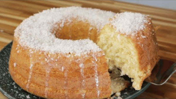 Receita de Bolo de Coco Super Fofinho na Air Fryer