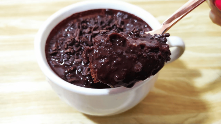 Receita de Bolo de Caneca no Microondas: Rápido, Fácil e Delicioso