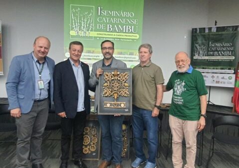 Primeiro Seminário Catarinense de Bambu estimula  conhecimento e  desenvolvimento de novas alternativas de renda