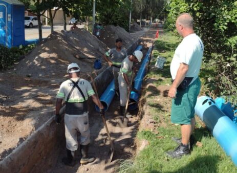 Casan moderniza e amplia novas redes de água em ruas de Florianópolis