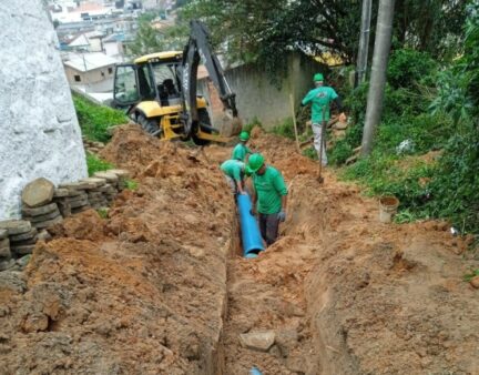 CASAN interliga adutora em Laguna para melhorar abastecimento de 18 mil moradores