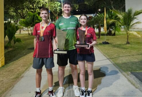 Atletas do Badminton da Udesc Alto Vale ganham prata em competição nacional