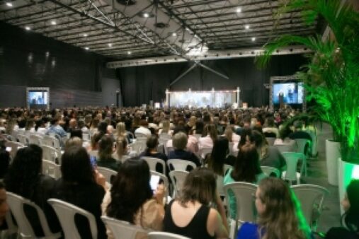 Com apoio do Parlamento, XVIII Congresso Estadual das Apaes reúne 3 mil pessoas em Baln. Camboriú