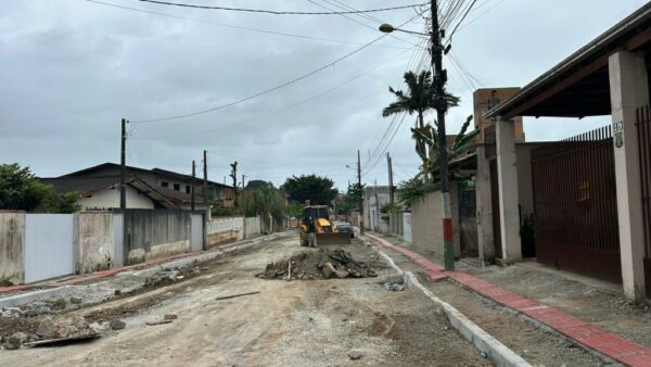 Obras da Rua Flamboyant recebem execução de passeios