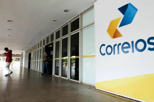 Correios abrem mais de 3 mil vagas com salários de até R$ 6,8 mil