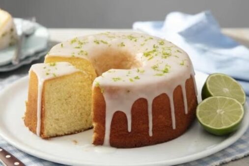 Bolo de Limão Simples e Fofinho: Perfeito para o Café